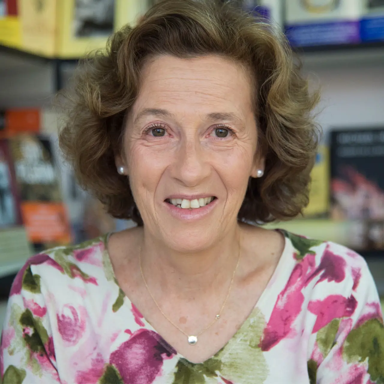 Julia Navarro: 'El yoga es clave en mi rutina creativa a los 72 años'